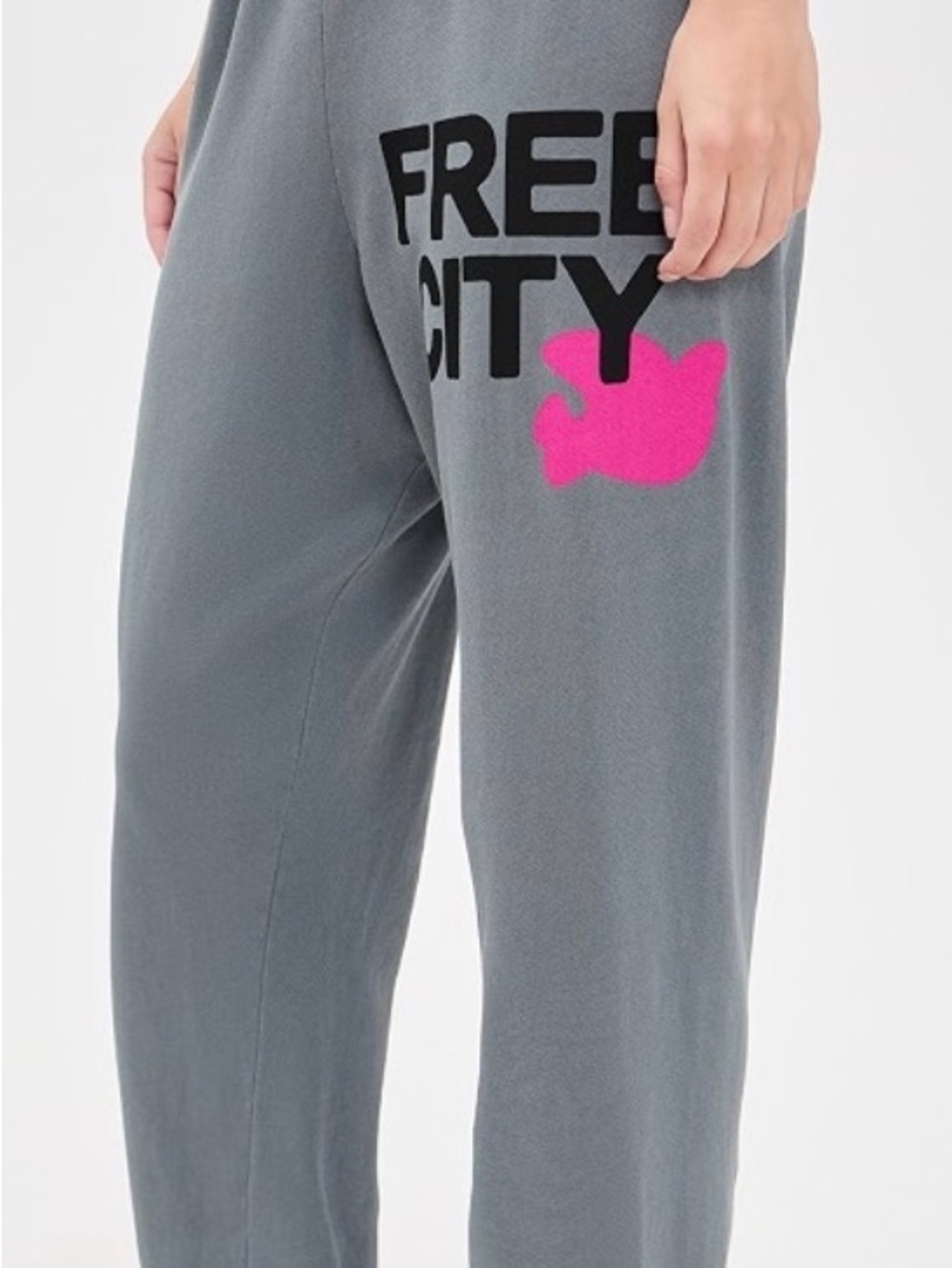 freecity Gray Sweatpants with Pink Graphic